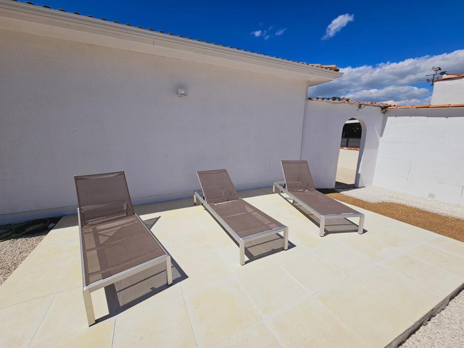 Maison De Vacances Entiere A 10 Mn De La Rochelle Dompierre-sur-Mer Luaran gambar