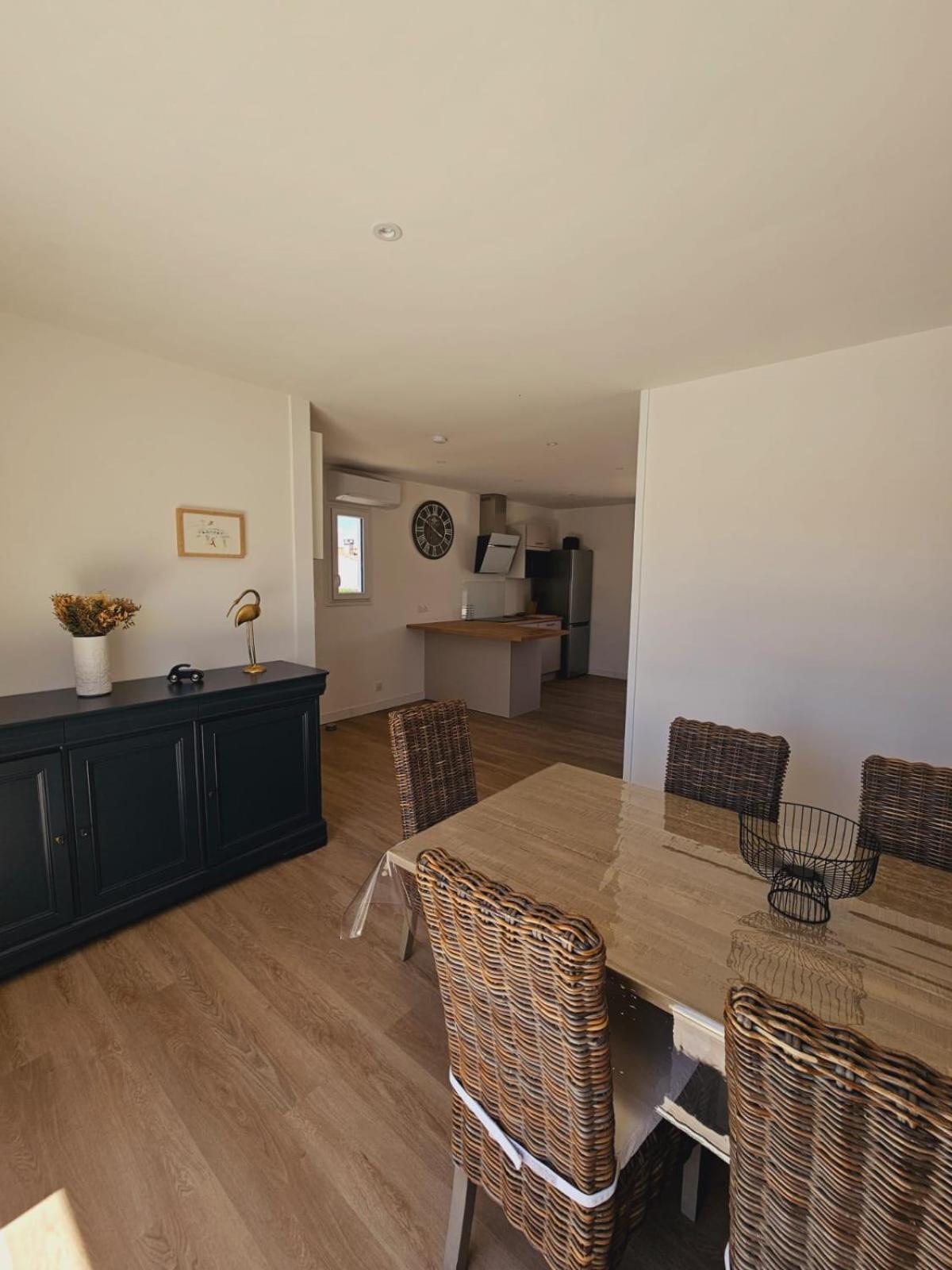Maison De Vacances Entiere A 10 Mn De La Rochelle Dompierre-sur-Mer Luaran gambar